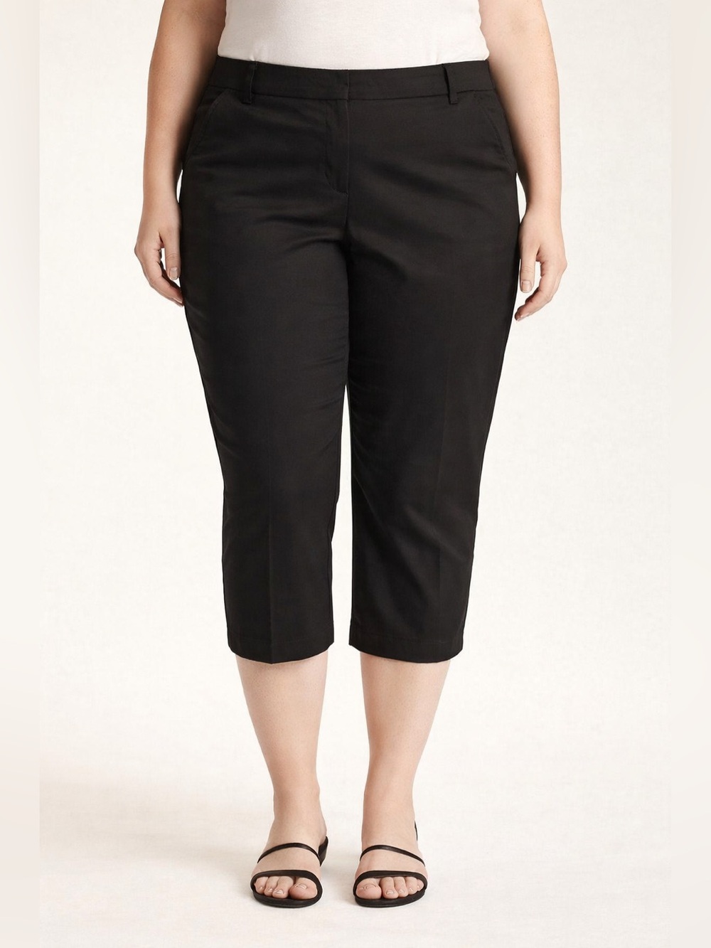 Rafaella Black Women's capris with zipper and hook closure size 12